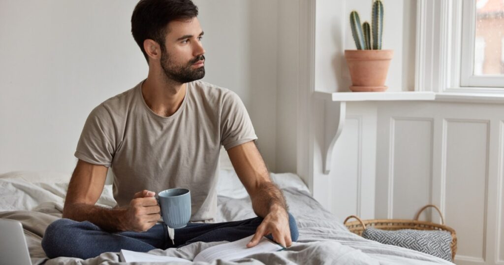 5 أشياء لا يفعلها الناجحون في الصباح الباكر | أسلوب حياة 5 أشياء لا يفعلها الناجحون في الصباح الباكر | أسلوب حياة