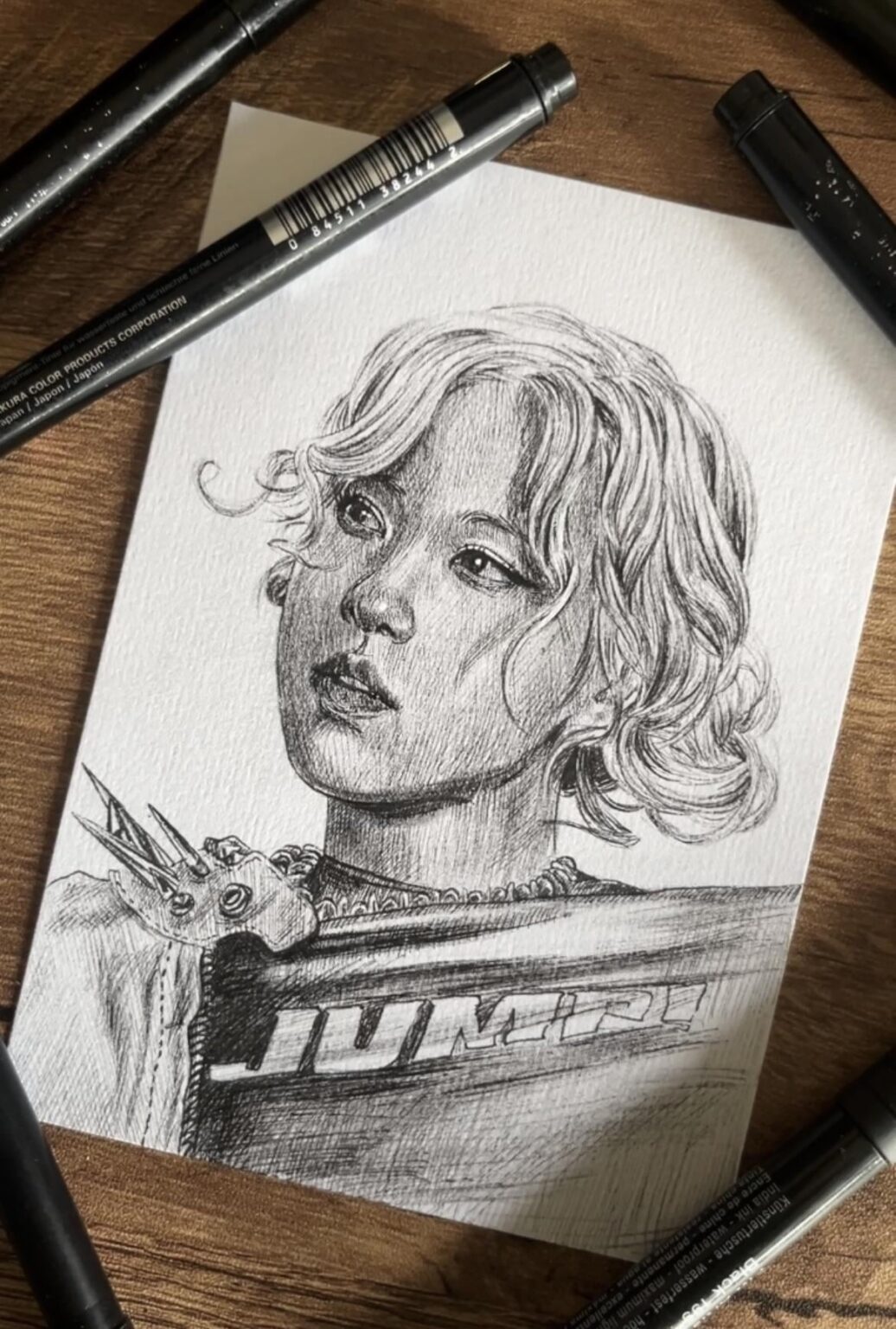 لقد قمت برسم قليل من Rosé for Inktober