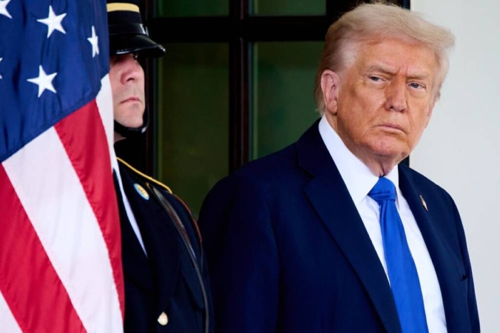 سنخفض البرامج الحكومية والوظائف في ظل الإغلاق Al Bayan