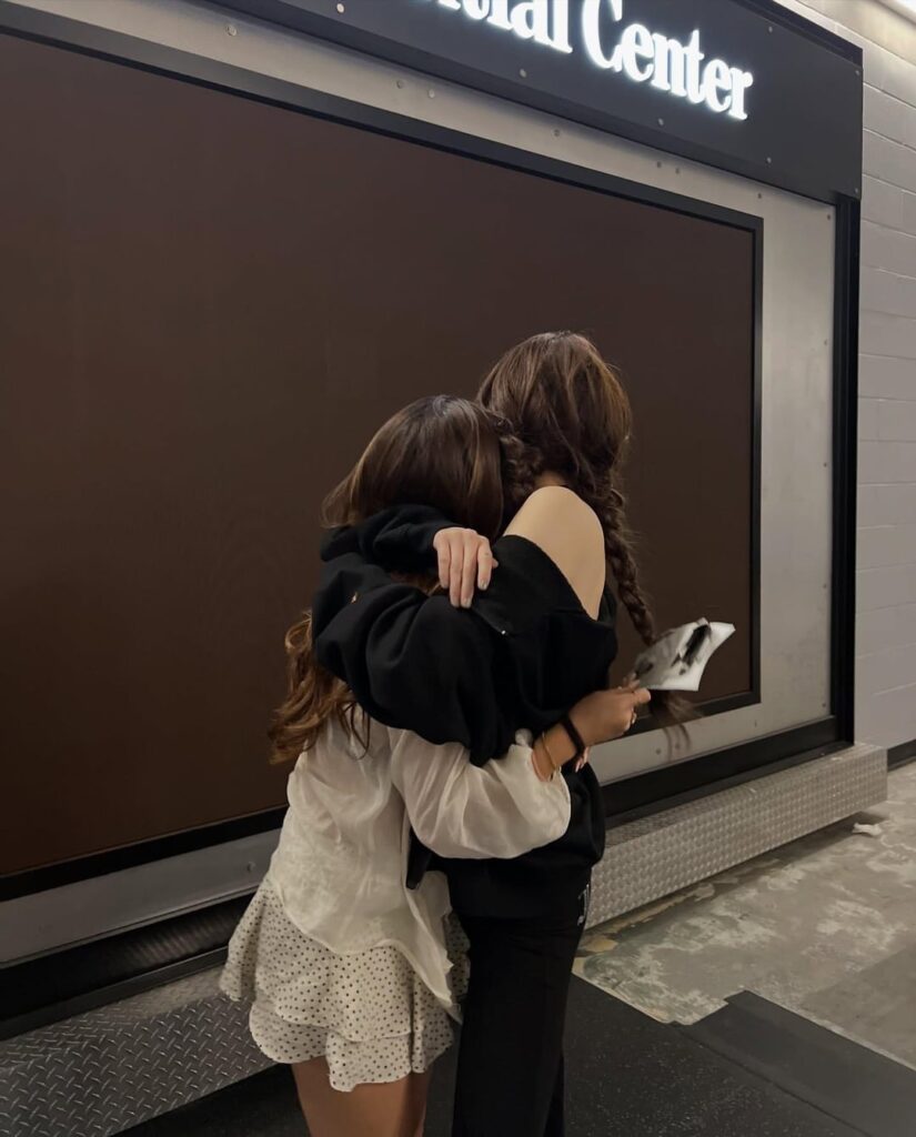 251010 تحديث راشيل هوه على الانستقرام مع هوه يونجين