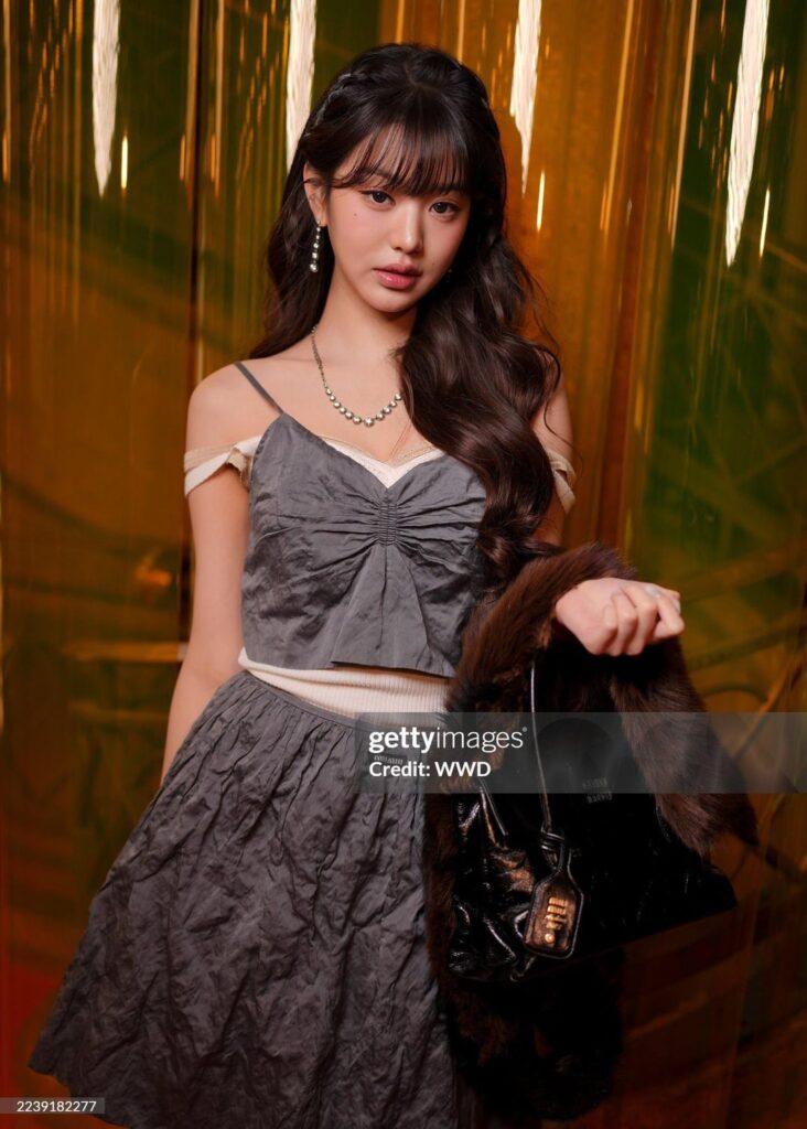 251006 Getty Images Update مع Wonyoung - Miu Miu SS26 في أسبوع الموضة في باريس