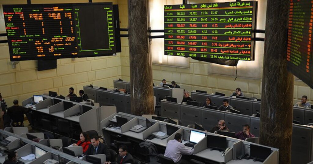 تجميد أموال 48 رجل أعمال يهز البورصة المصرية.. (أسماء) ...