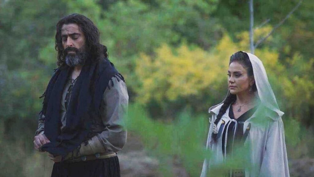 "خلاف حاد" يتكشف بين يحيى الفخراني وأسامة أنور عكاشة.. ما السبب؟