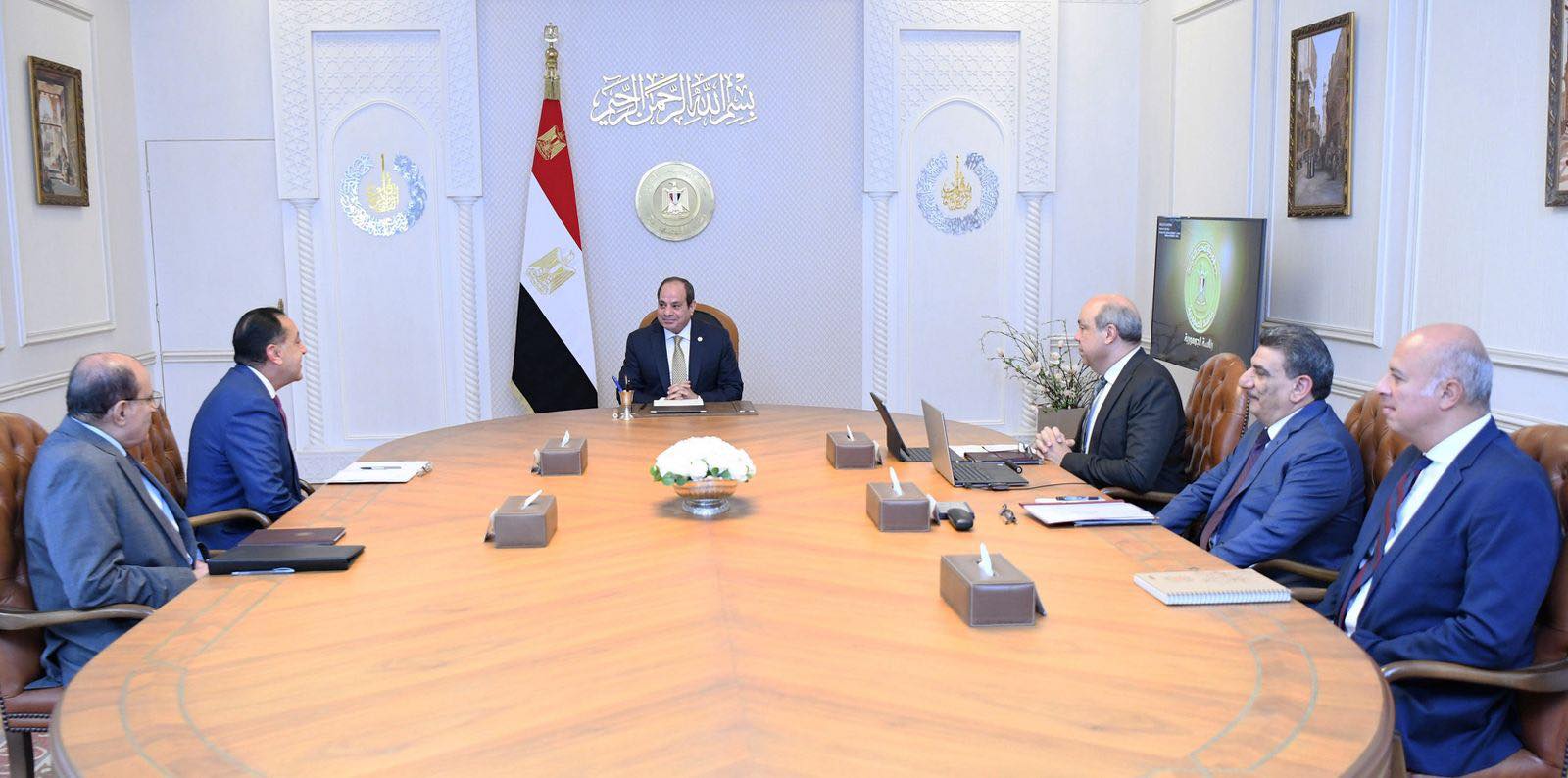 May be an image of the Oval Office and text