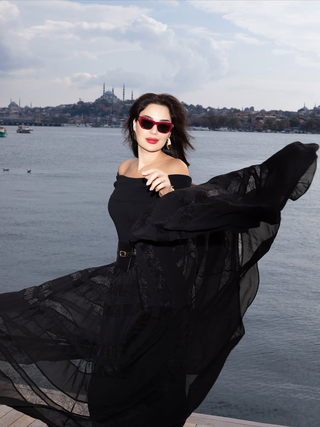 سيرين عبدالنور في جلسة تصوير خاصة باسطمبول (انستغرام)