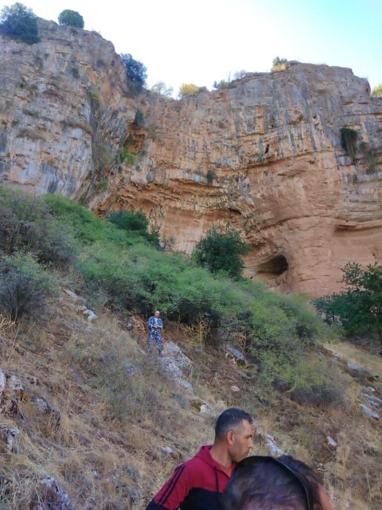 بعد 5 أيام من البحث… العثور على جثتي شابين في وادي قنوبين – بشري! (صور) – Lebanon Debate بعد 5 أيام من البحث… العثور على جثتي شابين في وادي قنوبين – بشري! (صور) - Lebanon Debate