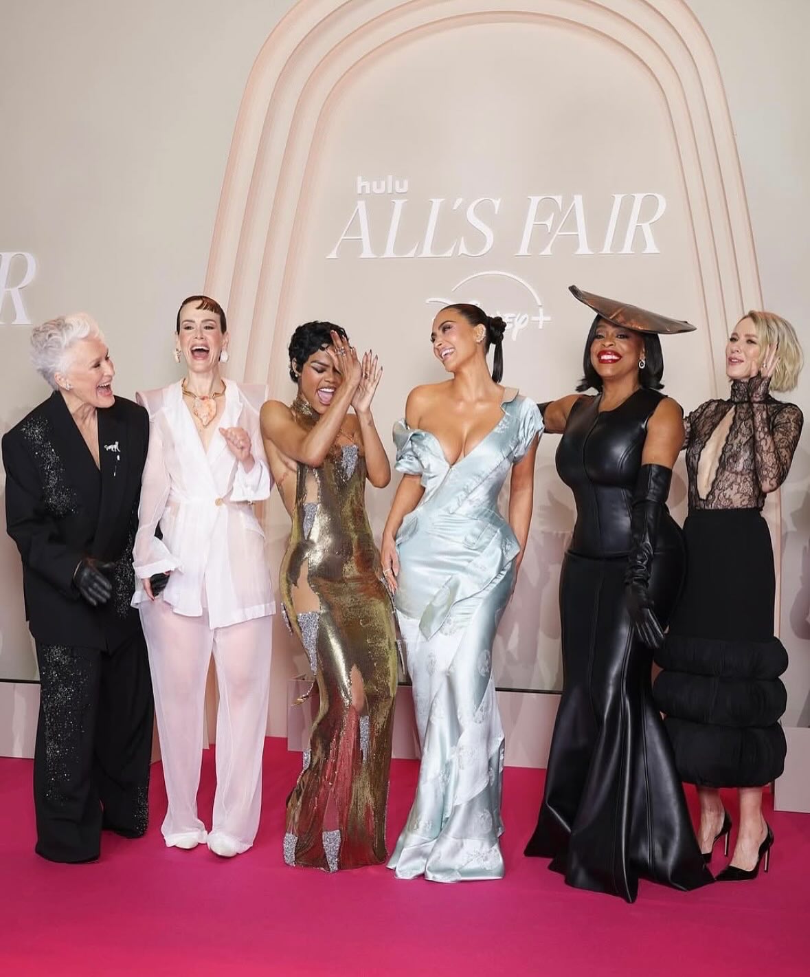 كيم كارداشيان بتصميم جون غاليانو لصالح ديور (إنستغرام)