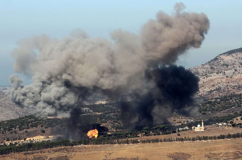 إسرائيل تدرس تكثيف هجماتها في لبنان بذريعة التصدي لـ"حزب الله"