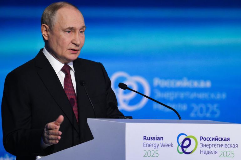 بوتين في "أسبوع الطاقة الروسي": روسيا هي الدولة الوحيدة القادرة على إدارة سلسلة الطاقة النووية كاملة وكالة سبوتنيك الروسية