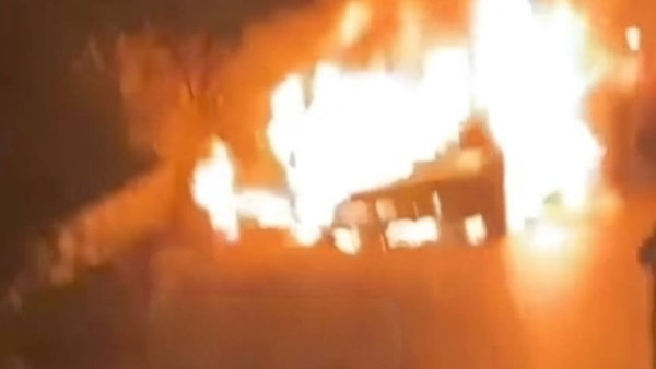 انفجار إطار سيارة يشعل النار في 25 مليون جنيه بسوهاج انفجار إطار سيارة يشعل النار في 25 مليون جنيه بسوهاج