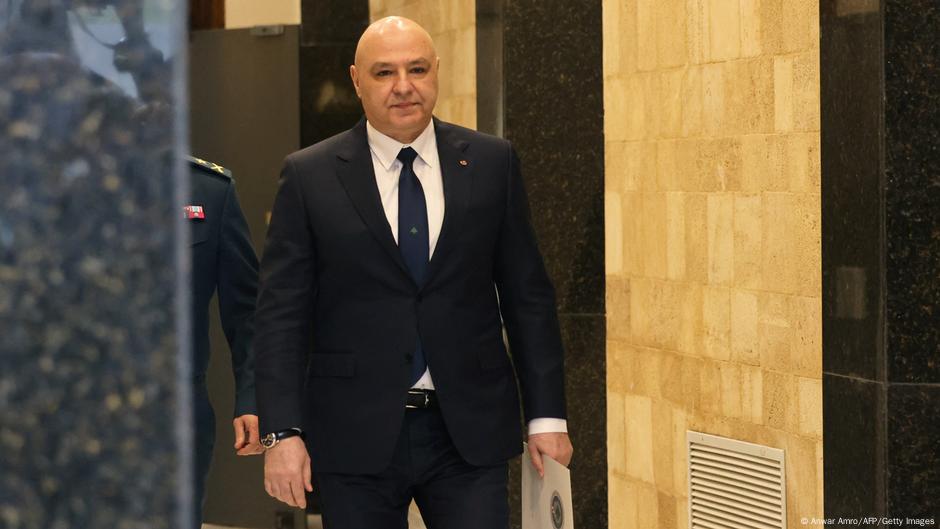 الرئيس اللبناني يدعو الجيش إلى التصدي لأي توغل إسرائيلي – DW – 2025/10/30 الرئيس اللبناني يدعو الجيش إلى التصدي لأي توغل إسرائيلي – DW – 2025/10/30