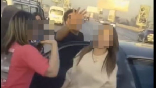 القبض على شابين وفتاتين بعد تداول فيديو لفعل فاضح على الطريق العام