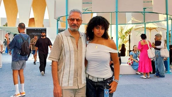 جمهور حقير ومنافق.. صبري فواز يرد على الهجوم على صورته مع ابنته جمهور حقير ومنافق.. صبري فواز يرد على الهجوم على صورته مع ابنته