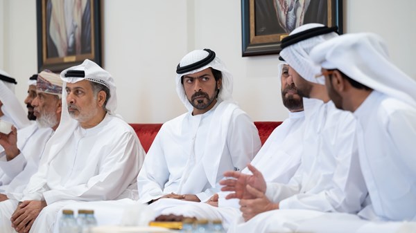 خليفة بن طحنون بن محمد يُعزي في وفاة سيف راشد النايلي ومحمد فالح الشامسي