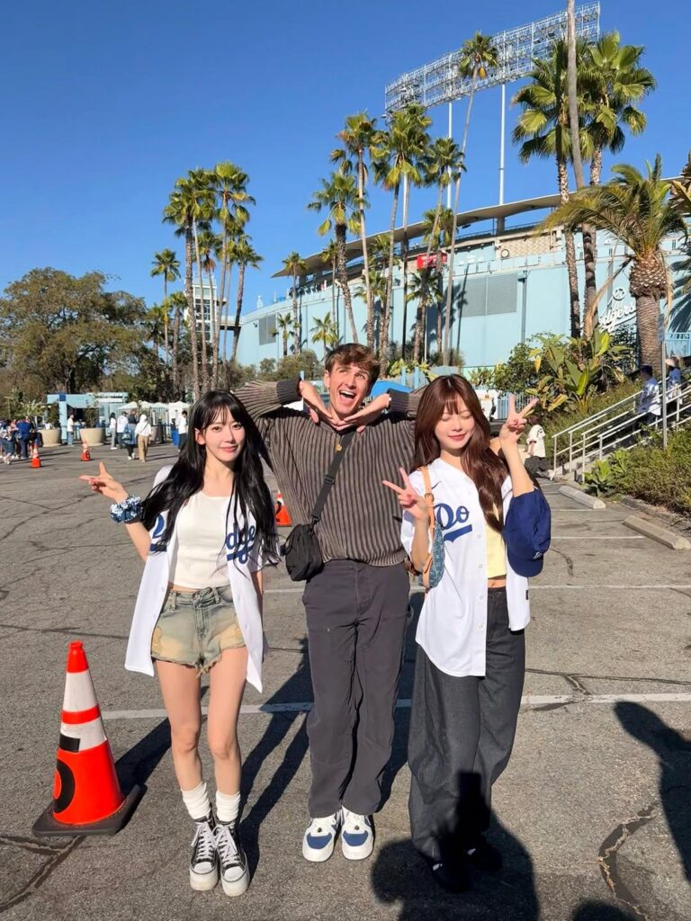 251009 - تحديث كارتر كينش على الانستقرام مع مياواكي ساكورا وهونغ ايونتشاي