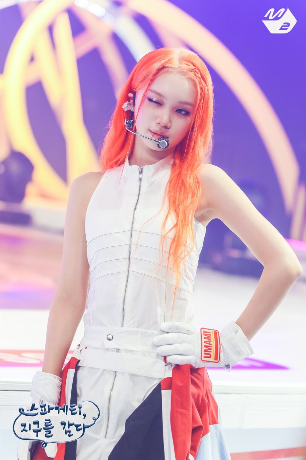 251029 تحديث تويتر M2MPD مع LE SSERAFIM - SPAGHETTI (صورة فردية على المسرح) @ M2 Spaghetti، Wrapping the Earth