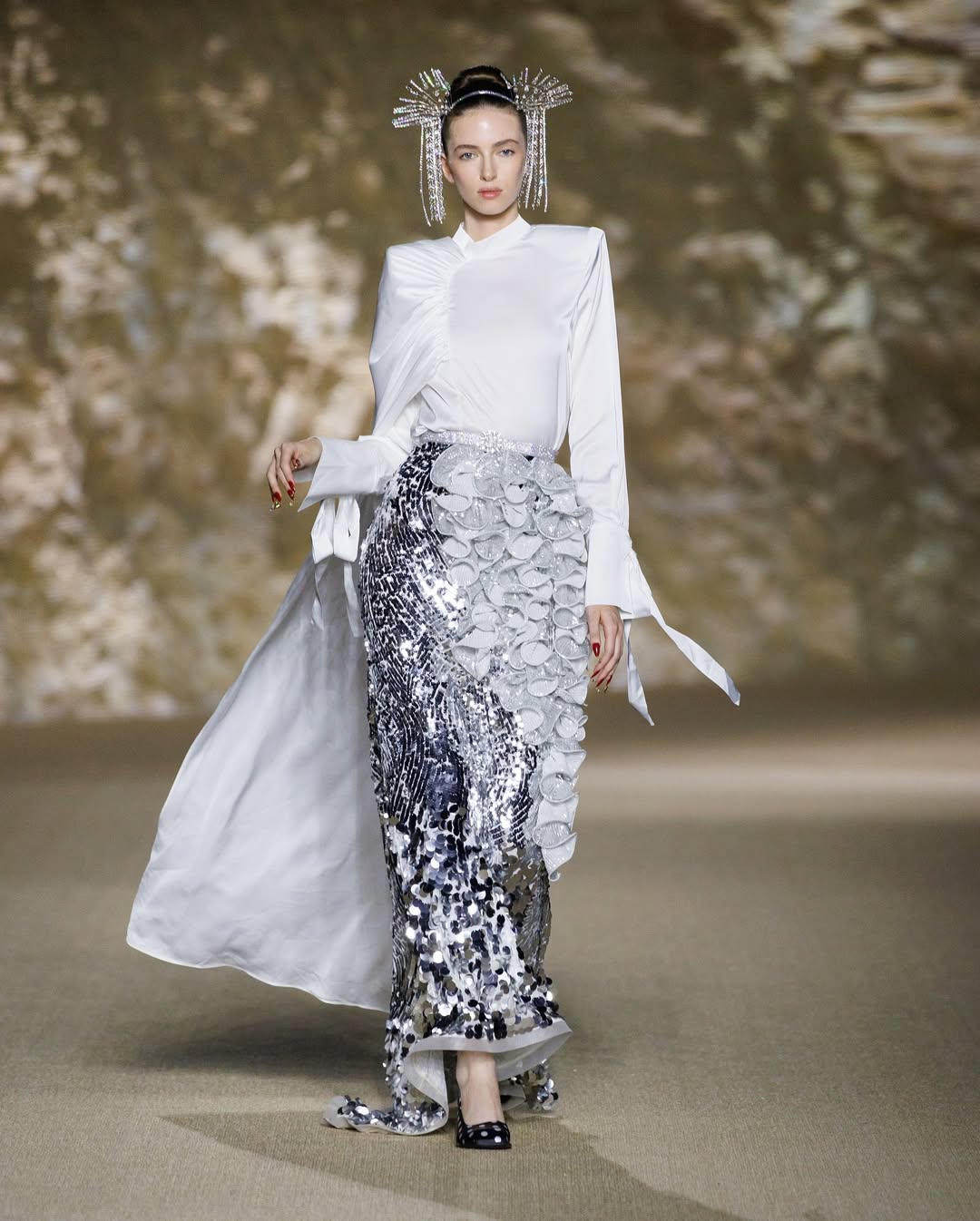 تصاميم Atelier Hekayat في اسبوع الموضة بالرياض 2025 (انستغرام)