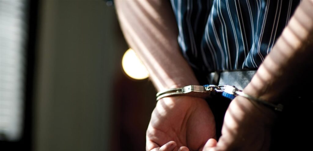 مشادة كلامية وسب وقذف.. اعتقال فنان شهير بسبب خلاف على أولوية مرور (صورة) Doc-P-1436300-638975002319240791.jpg