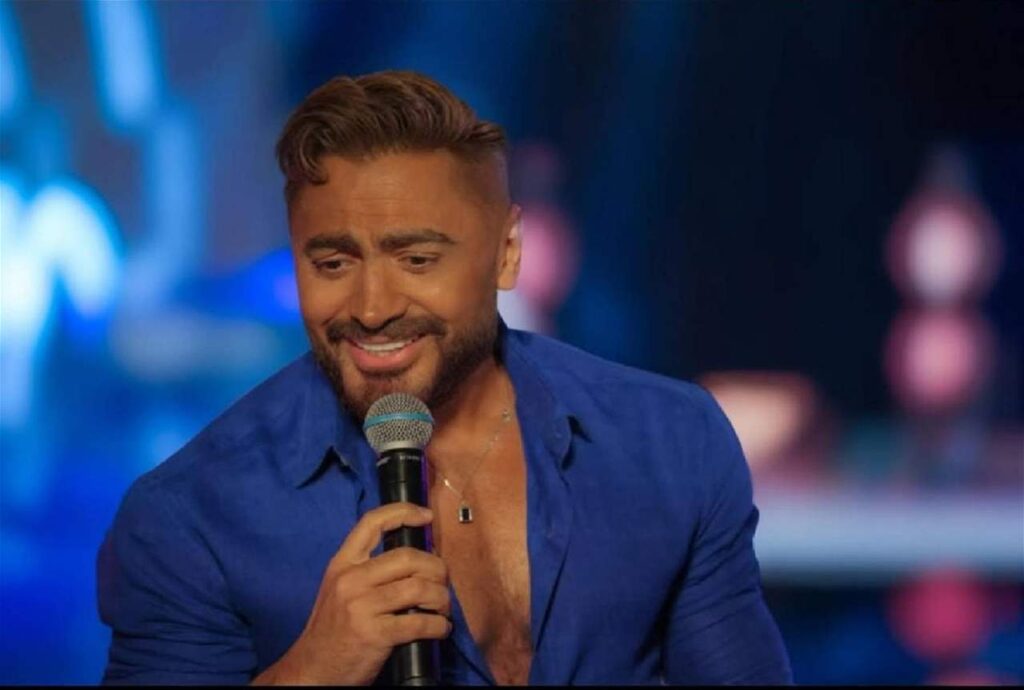 تامر حسني يتحدث عن صعوبات حياته ويستعرض ذكرياته مع الفقر