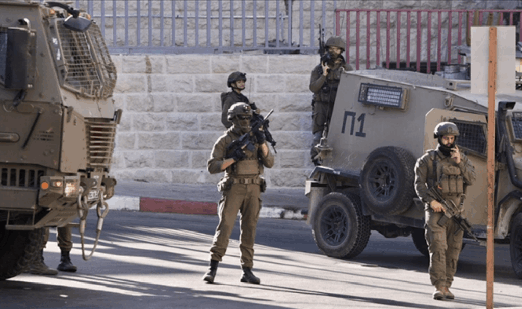 تدمير مبنى يحوي أسلحة لحزب الله.. اسرائيل تزعم!