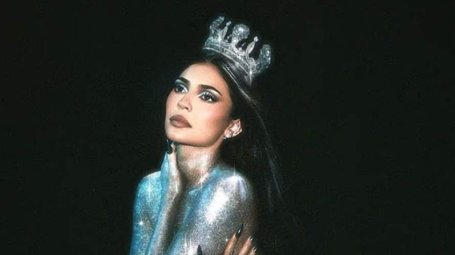 كايلي جينر تعود إلى عالم المكياج بعد حوالي 10 سنوات... هكذا شوّقت الجمهور لمجموعتها الجديدة! - LBCI Lebanon