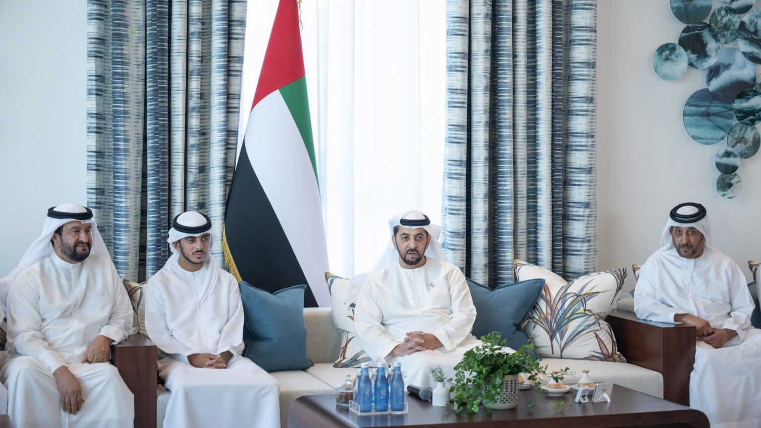 البذل والعطاء سمة أصيلة في المجتمع الإماراتي
