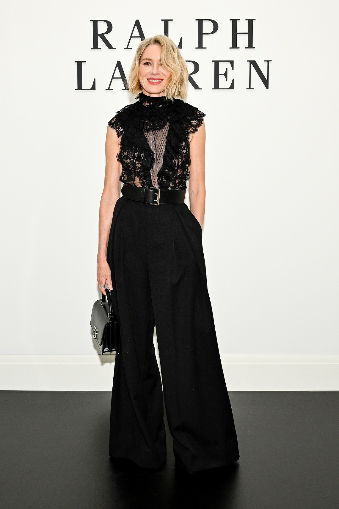 نعومي واتس بتصميم رالف لورين (إنستغرام)