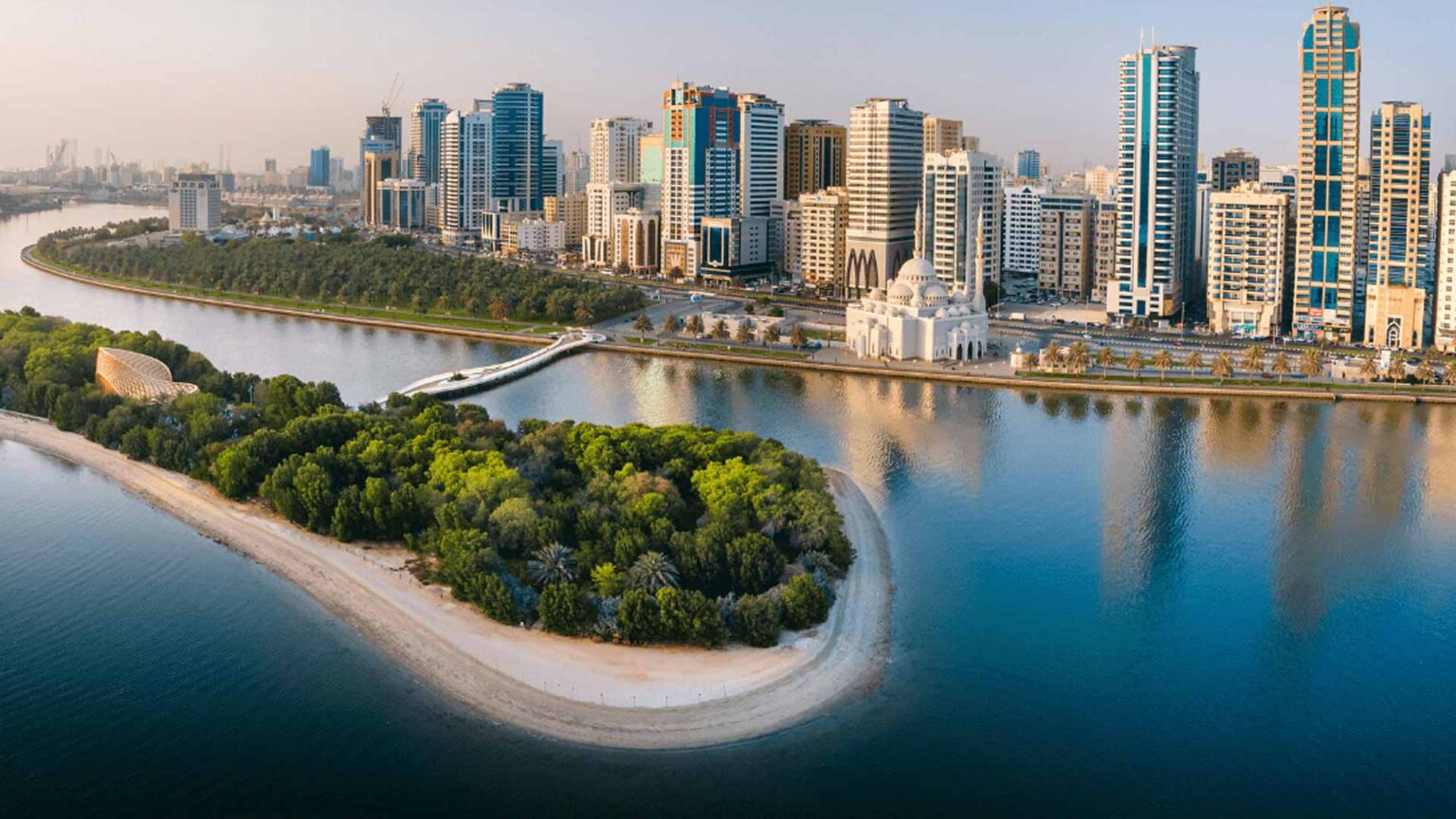 الشارقة تكتب فصلاً جديداً في تاريخها العقاري بـ 44.3 مليار درهم