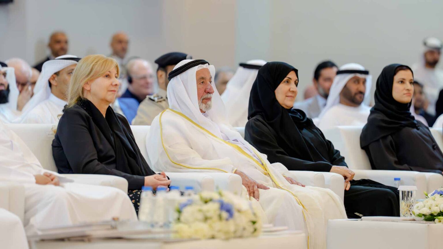 حاكم الشارقة يشهد الحفل الختامي للملتقى الدولي 4 لمعلمي العربية