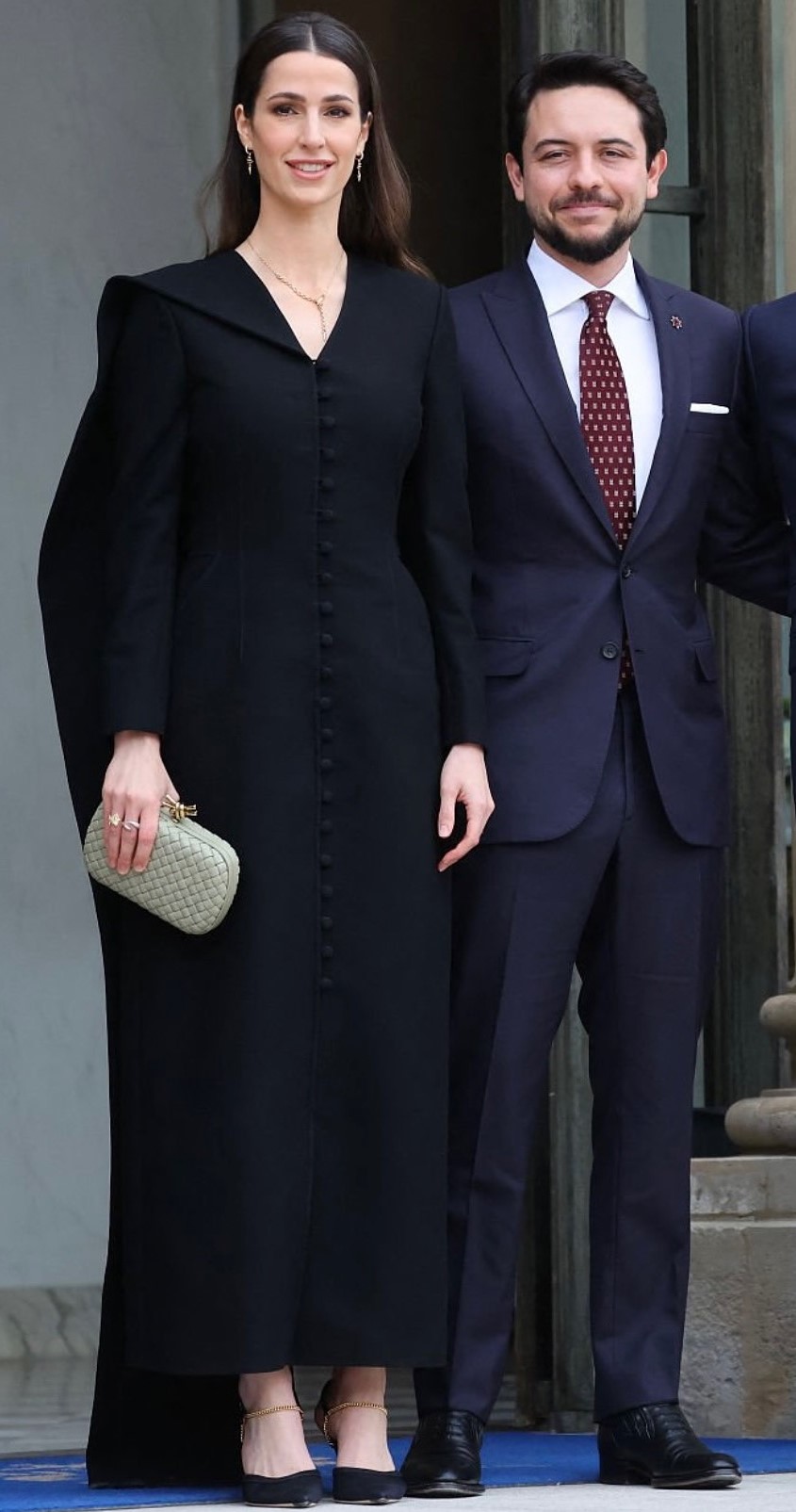 الاميرة رجوة بفستان المصمّمة السعودية منى الشبل في باريس (انستغرام)