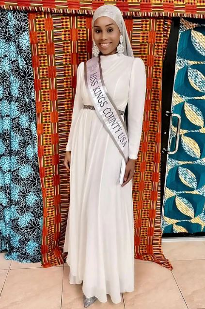 موناليزا براكيت، ملكة جمال نيوهامبشر (انستغرام)