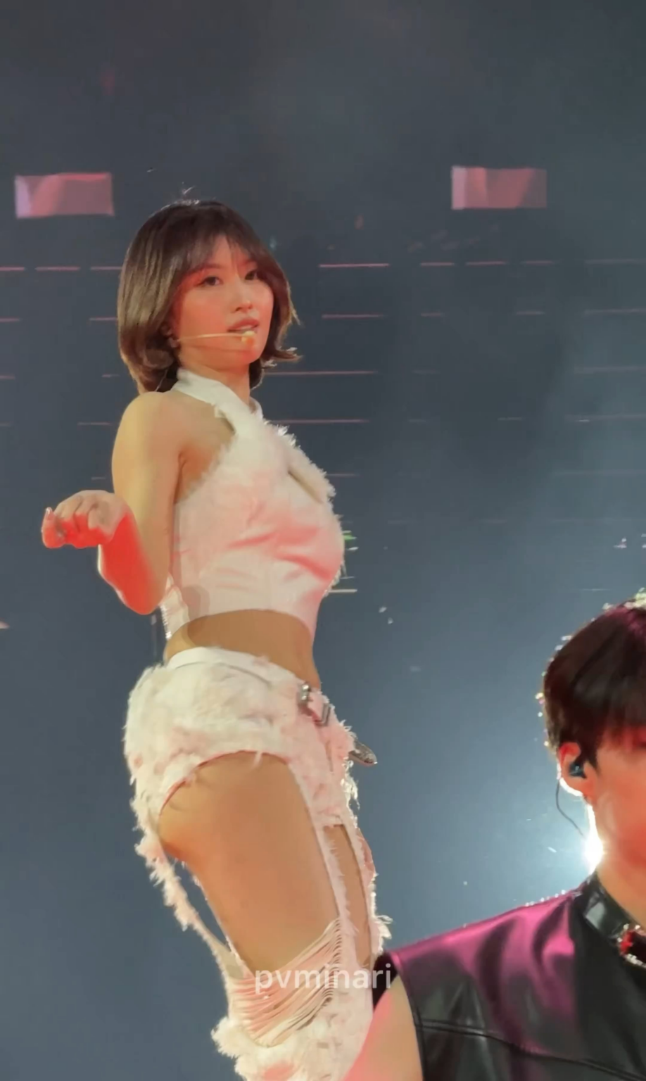 251004 مومو تبدو مذهلة أثناء اجعلني أذهب