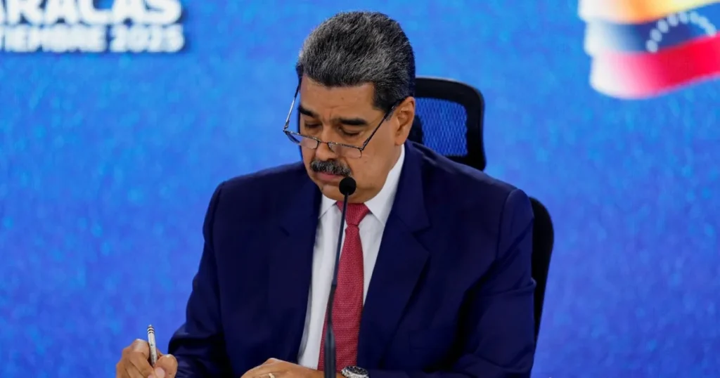 وسط توتر مع ترمب.. مادورو طلب دعماً عسكرياً من روسيا والصين