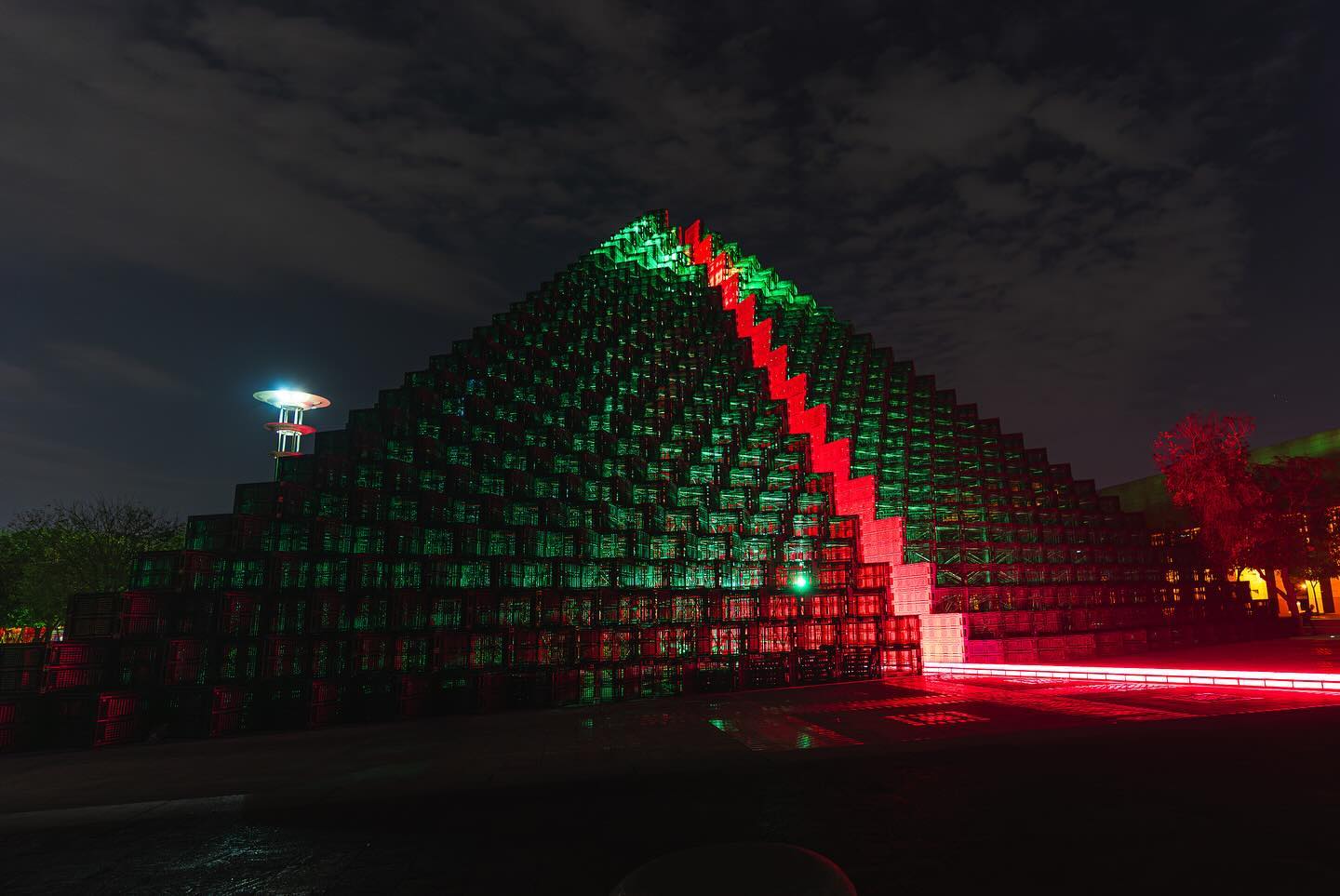 الهرم الخامس من أعمال راشد الشعشعي (إنستغرام).