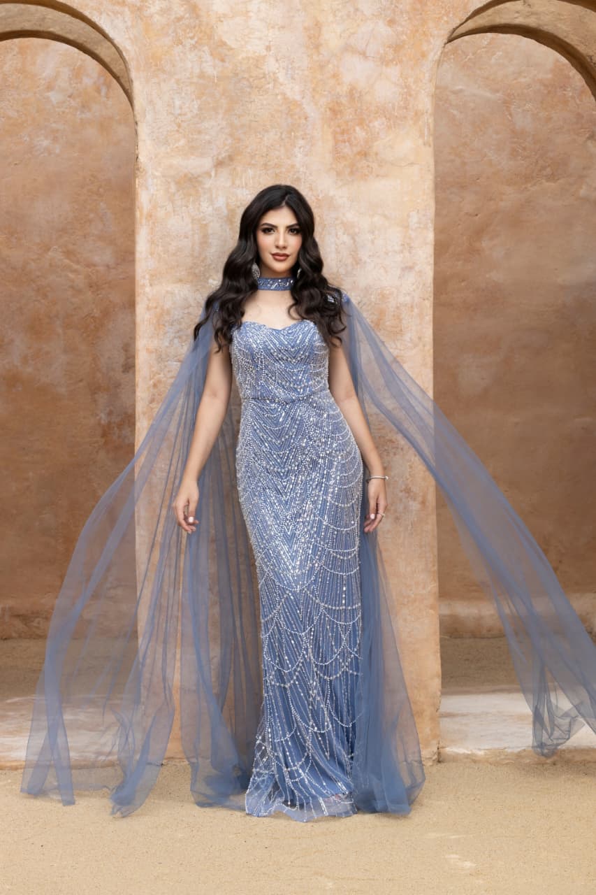 مريم محمد أوّل إماراتية تنال لقب ملكة جمال الكون الإمارات 2025.