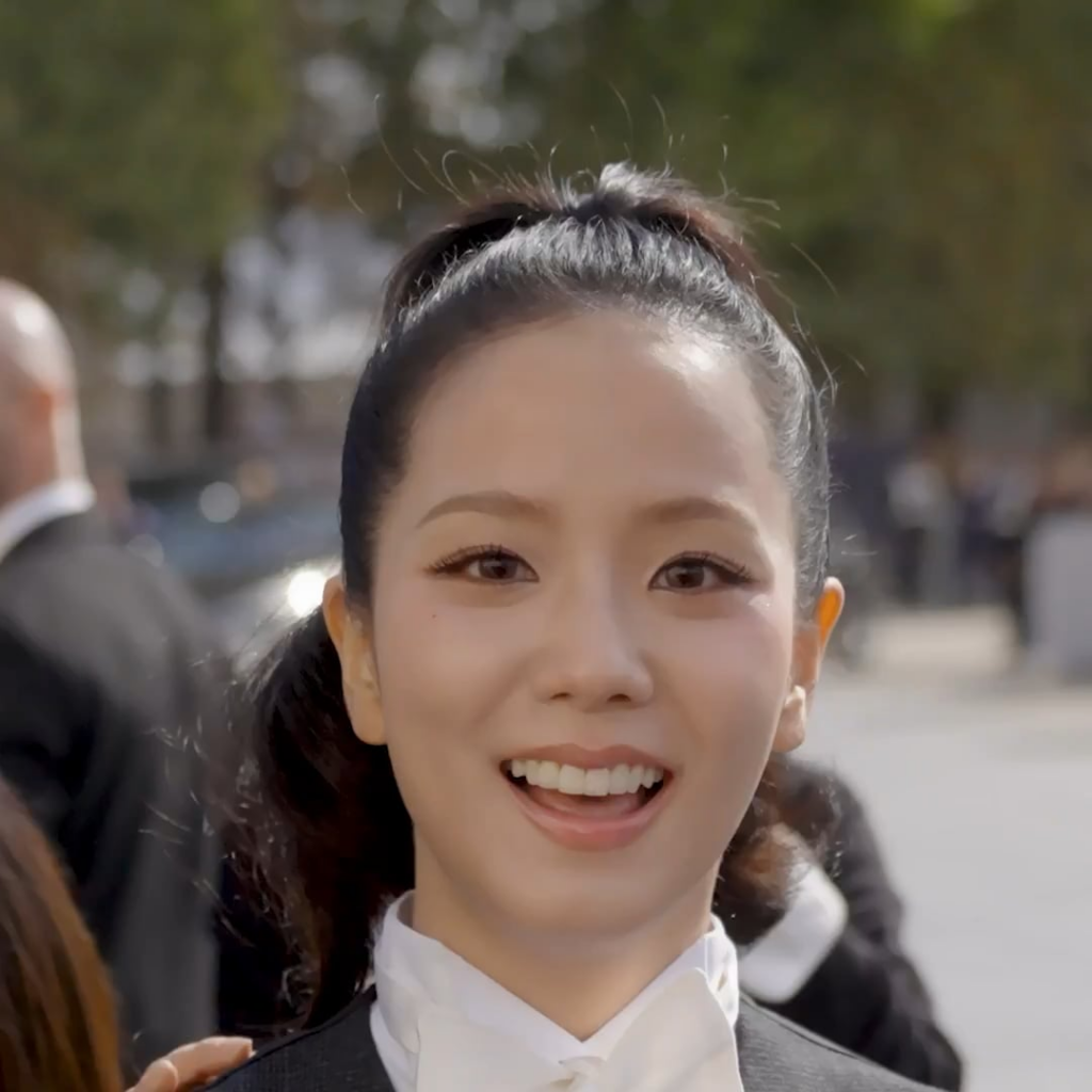 251001 JISOO لـ DIOR