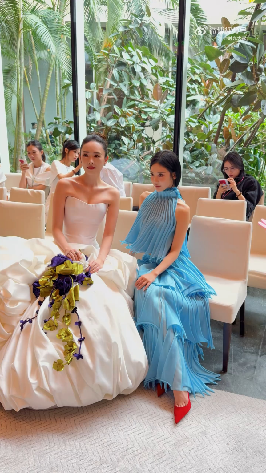 251028 تحديث الويبو لـ Uncle Time مع نينغ نينغ والممثلة تونغ ياو