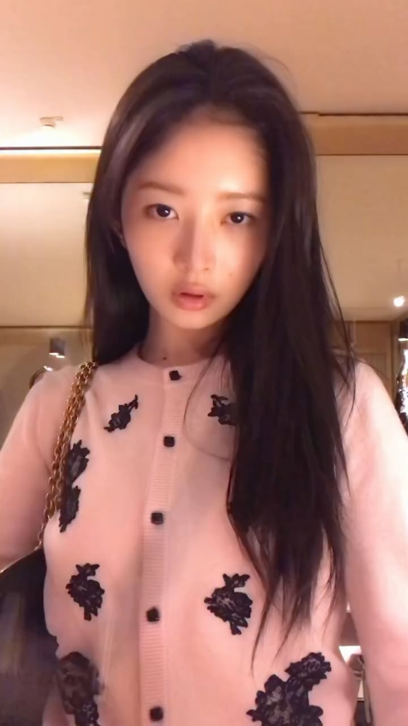 251005 ive تحديث Tiktok الرسمي مع Rei - ⁺. ⊹ ǝɹoɔ ǝɹ 🖤