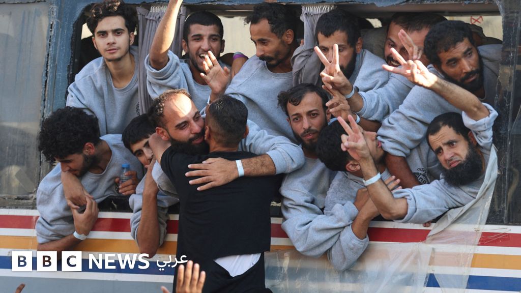 ترامب يعلن عن "فجر تاريخي" في الشرق الأوسط بعد إطلاق سراح رهائن إسرائيليين ومعتقلين فلسطينيين