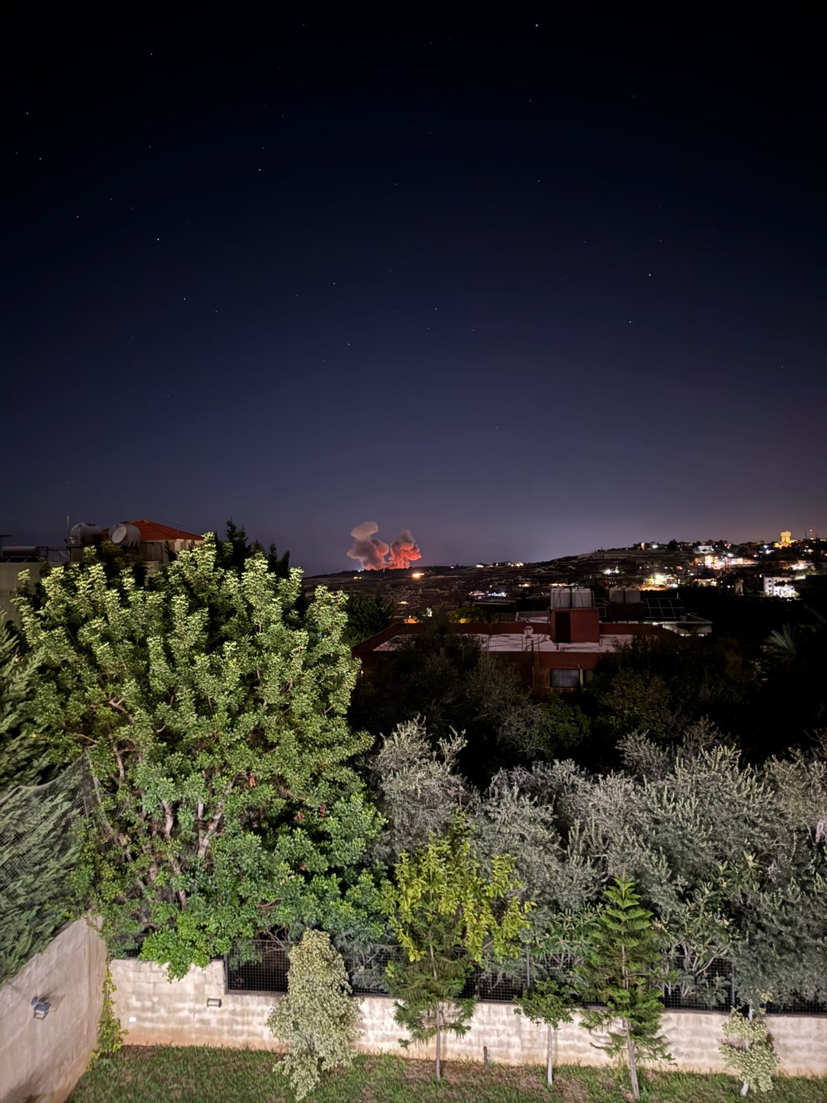 غارات إسرائيلية على وادي النجارية (إكس).