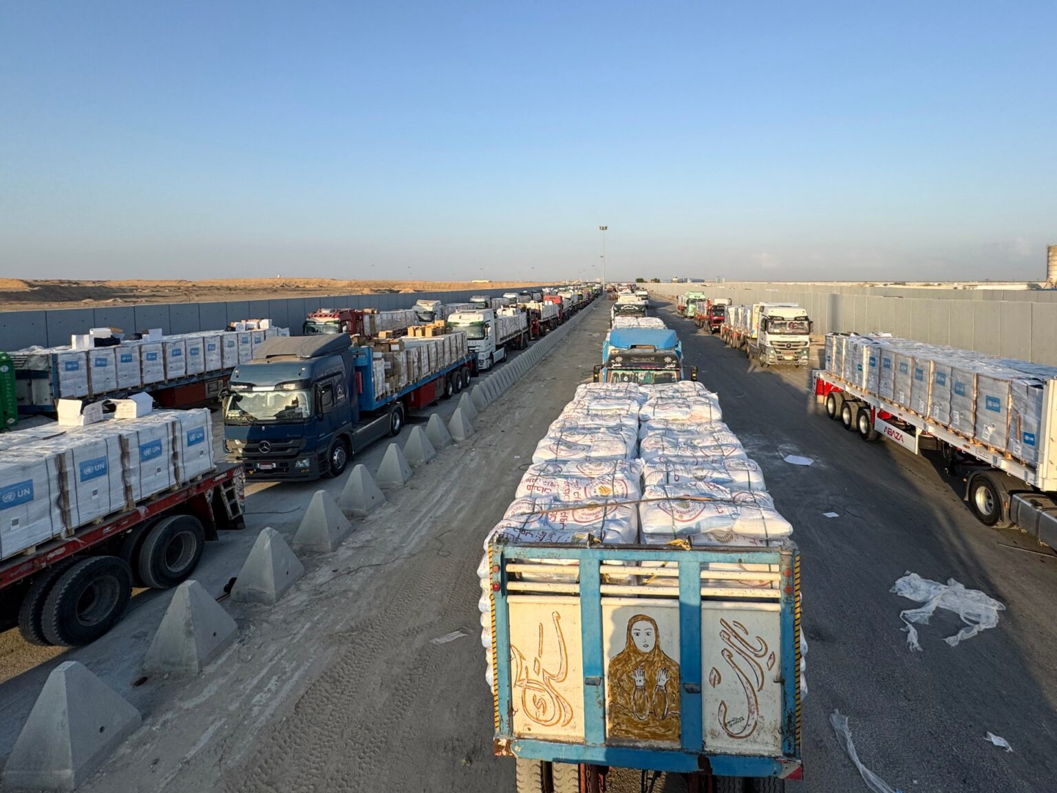 الأمم المتحدة تبدأ الأحد توزيع المساعدات بغزة و6000 شاحنة للأونروا تنتظر | أخبار