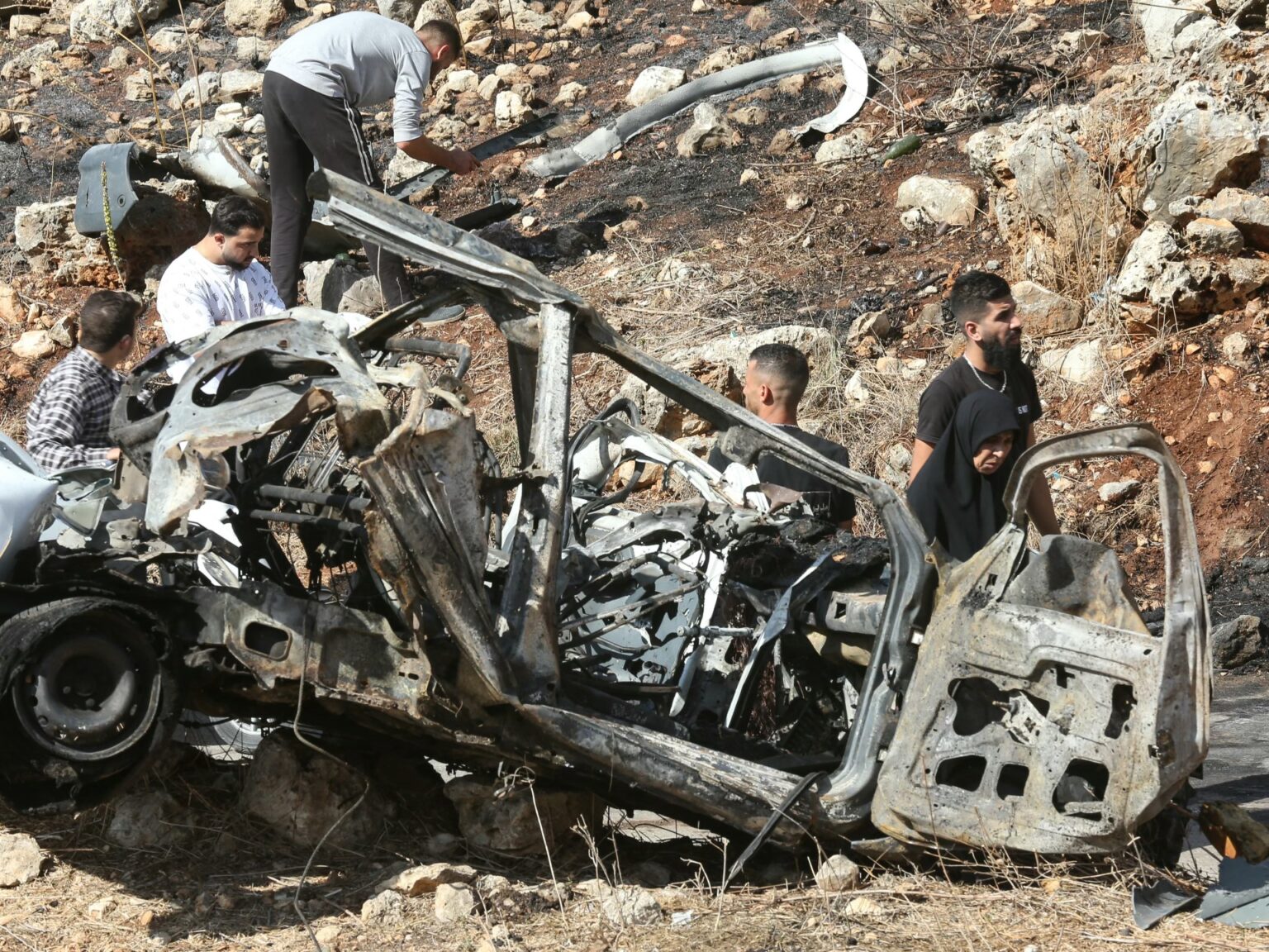 غارات إسرائيلية جنوب لبنان تؤدي لمقتل 2 وإصابة آخر