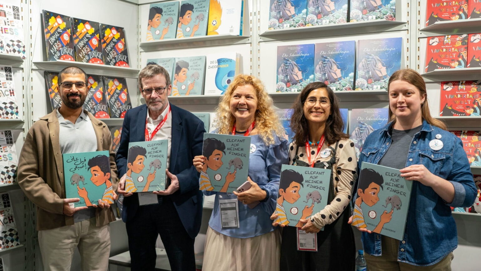 أجيال تخطو بالأدب الإماراتي للطفل نحو العالمية بإصدارات مترجمة أجيال تخطو بالأدب الإماراتي للطفل نحو العالمية بإصدارات مترجمة