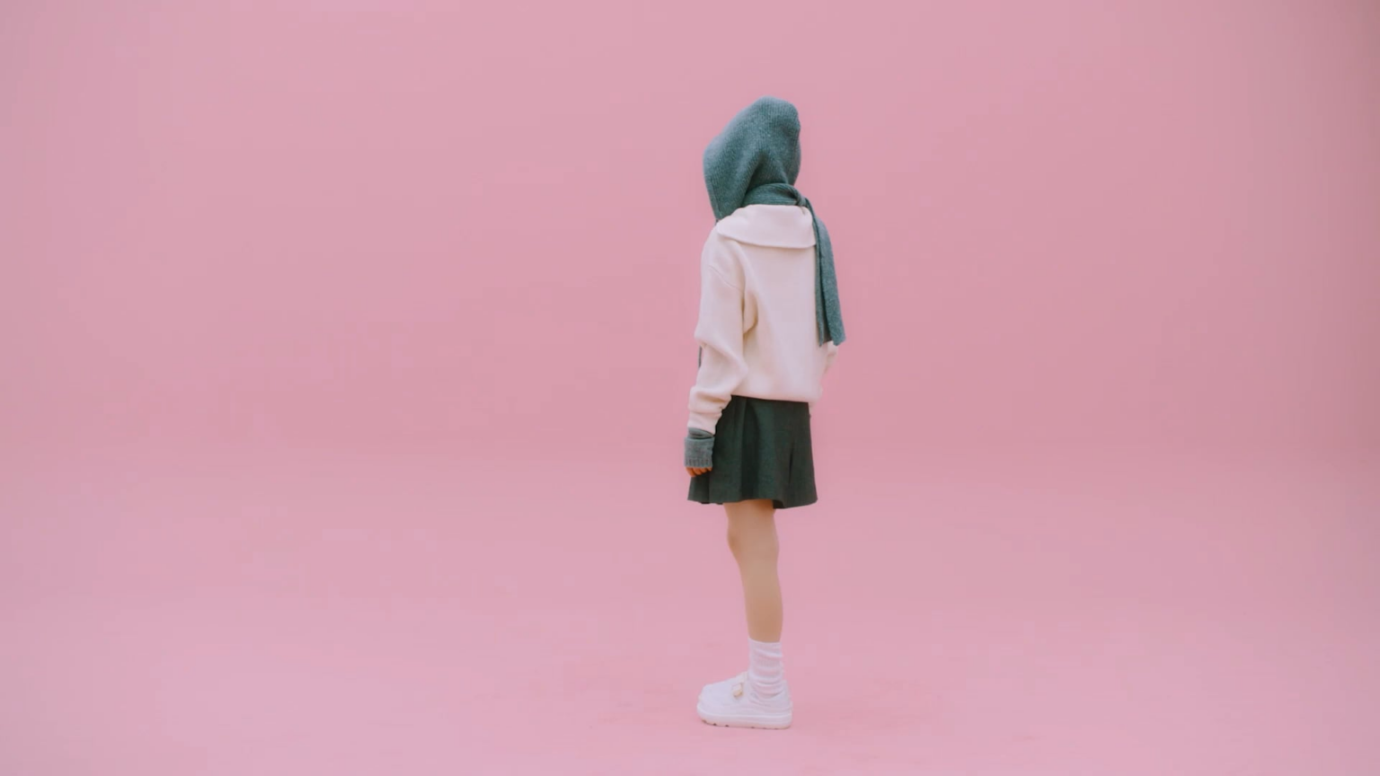 251030 Ningning for FILA x Puffer Bold Slip ON v2 (فيلم الحملة)