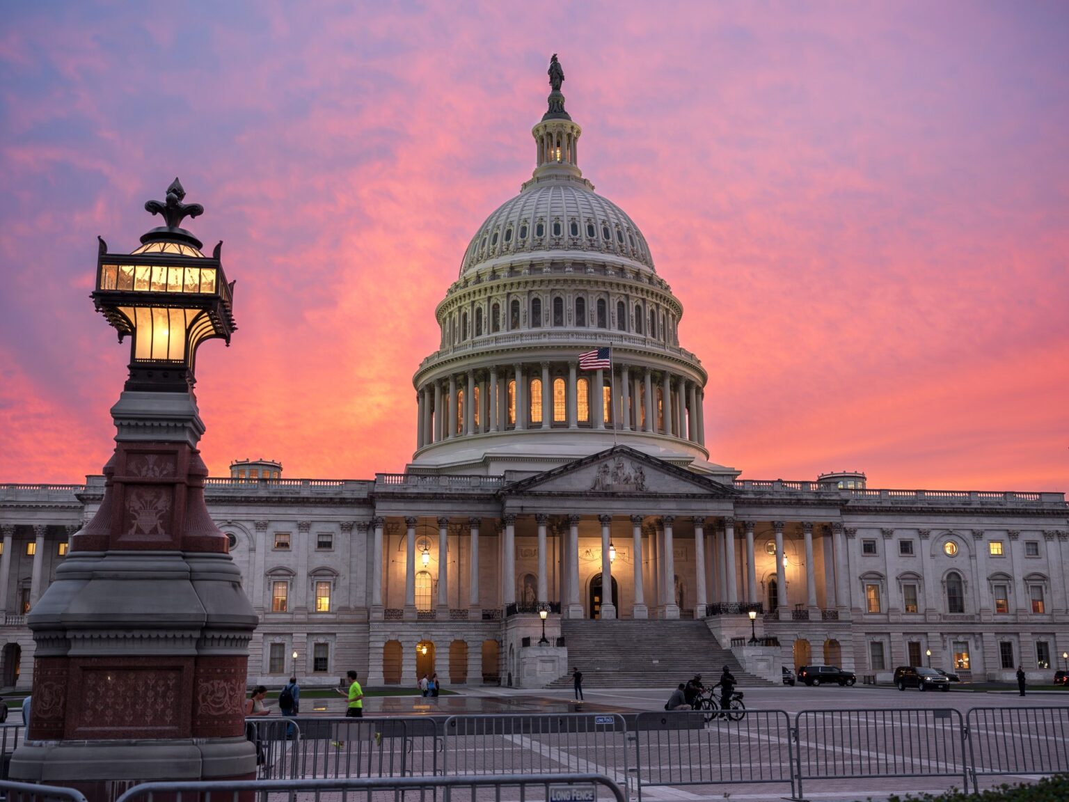 الشيوخ الأميركي يفشل في تجنب شلل فدرالي | أخبار