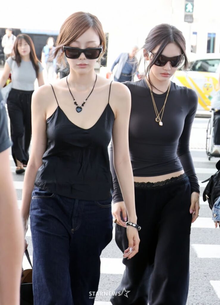 251002 يغادر Aespa إلى اليابان من أجل "Synk: Aexis Line Tour" في Fukuoka (Press Photos)