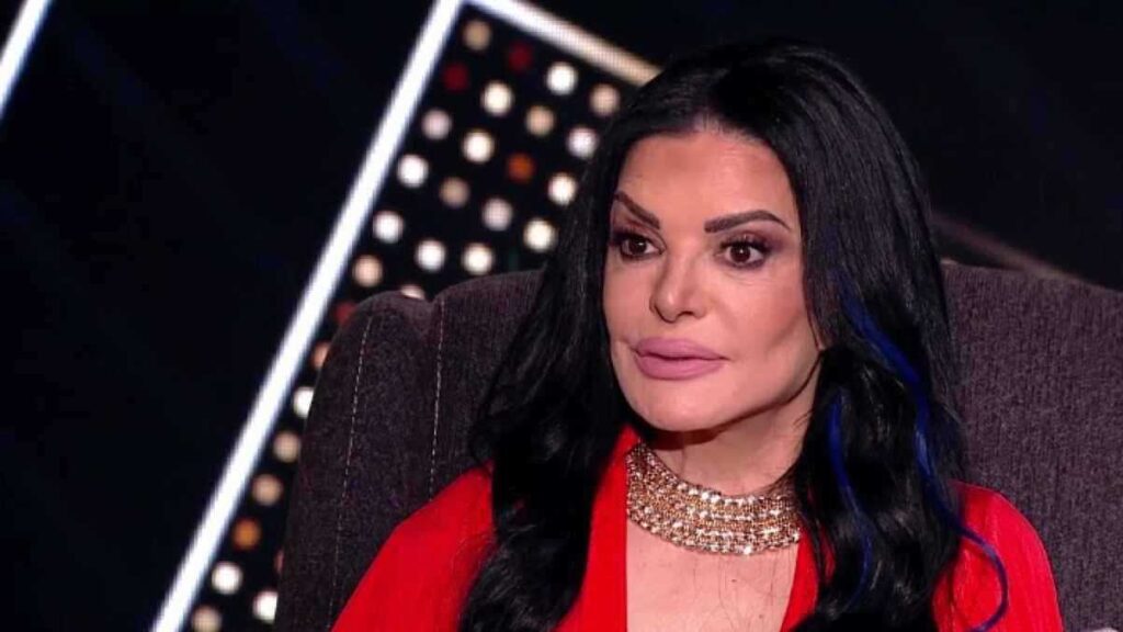 نضال الأحمدية تثير الجدل بتعاطفها مع فضل شاكر بفيديو ذكاء اصطناعي.. تامر حسني يعيد الحياة لأساطير المسرح المصري