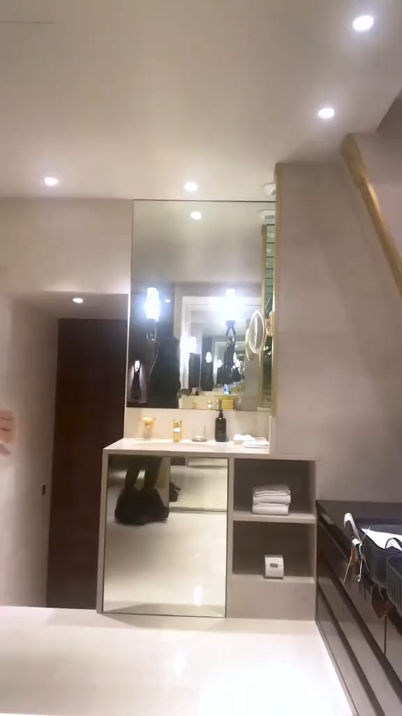 251007 ive تحديث Tiktok الرسمي مع rei - 🪄➰⋆꙳ (■ _ ■) ✧