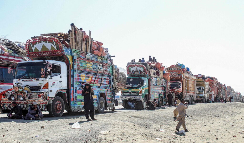 أفغانستان وباكستان تتفقان على استمرار وقف إطلاق النار - جريدة الأخبار