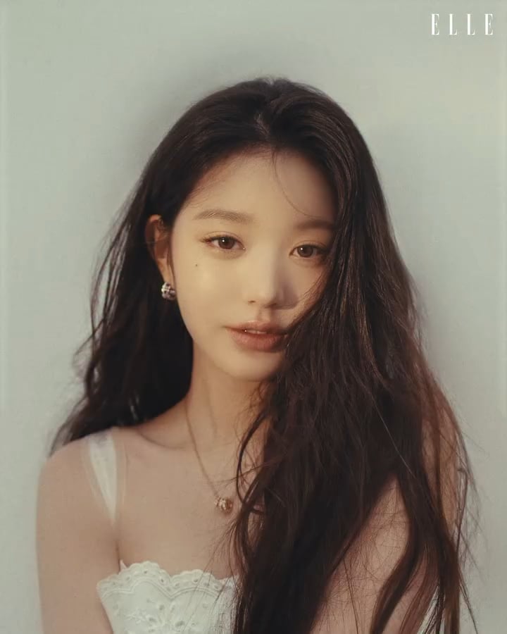 251029 Wonyoung - ELLE Korea x BVLGARI (إصدار نوفمبر 2025 من فيلم الموضة 2)